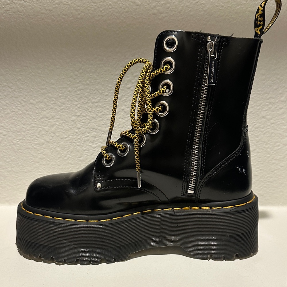 Dr. Martens Jadon Max Boot - Picture 6 of 7